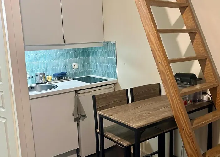 Le Petit Championnet T2 Apartment